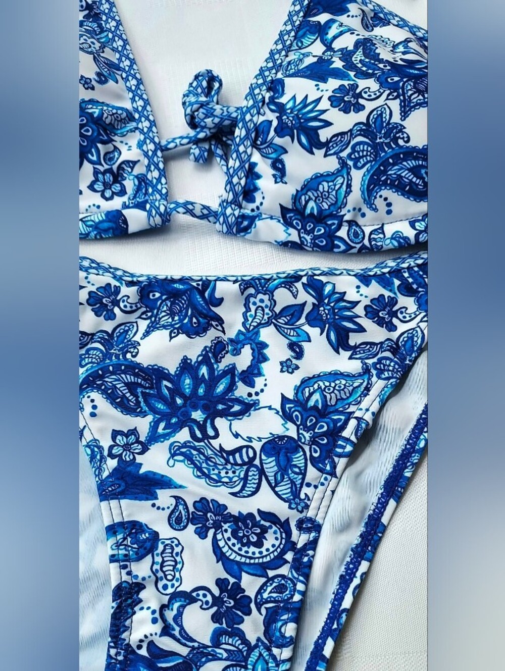 String Bikini Blue Paisley Size Medium NWT - Picture 5 of 7